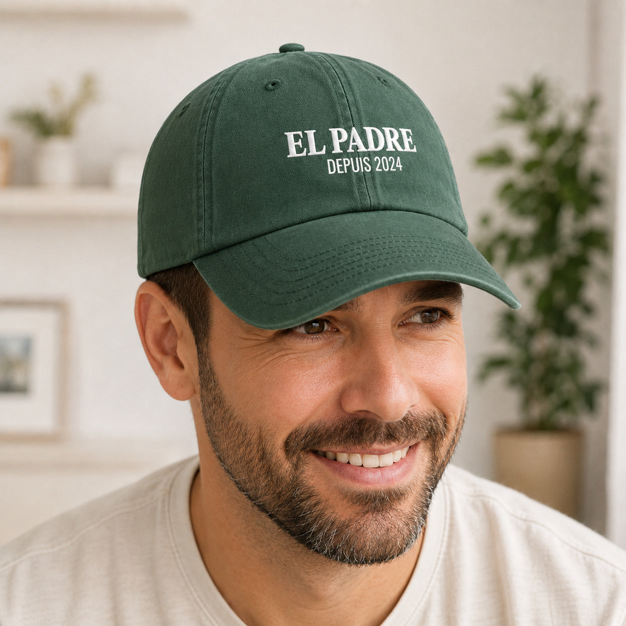 Casquette personnalisée brodée EL PADRE portée Forest