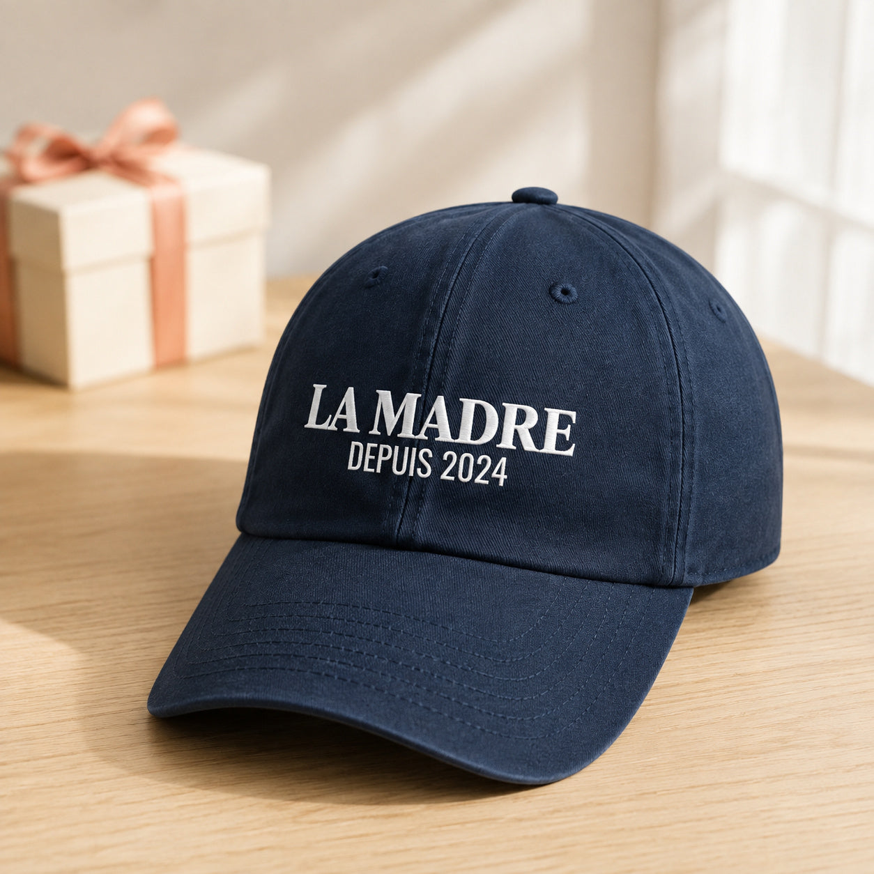 Casquette personnalisée brodée LA MADRE posée Marine