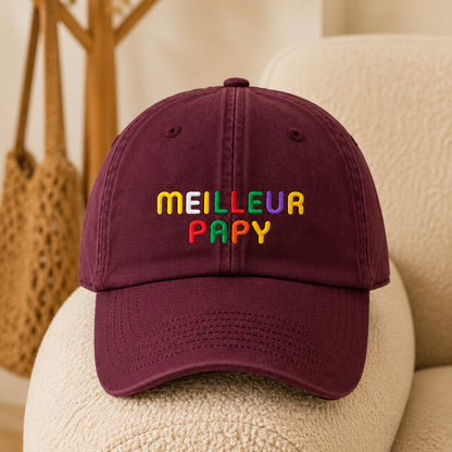 Casquette personnalisée Meilleur papy bordeaux posée en intérieur