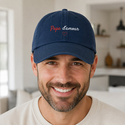 Casquette personnalisée brodée Papa d'amour portée Marine