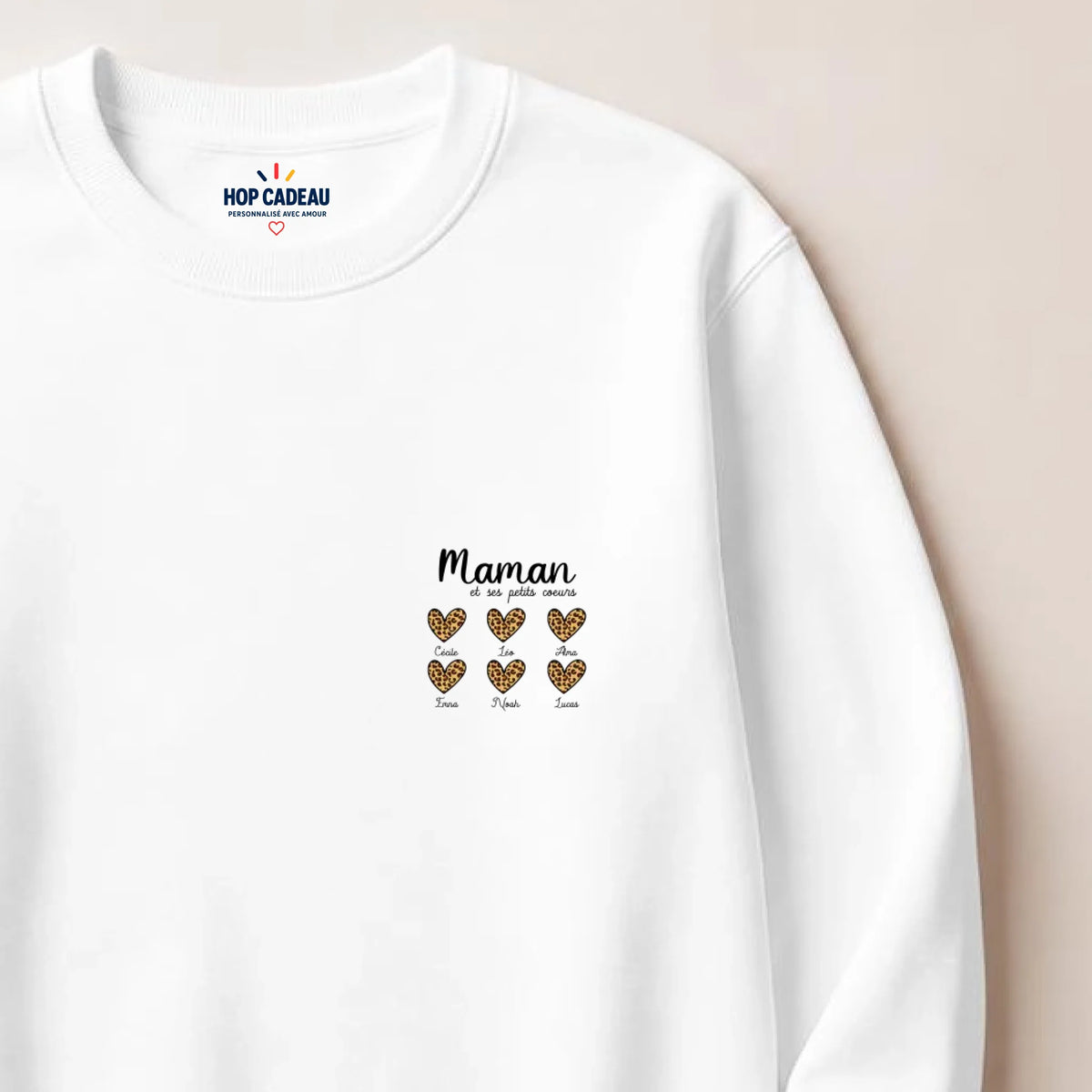 Pull Maman personnalisé – Ses petits cœurs – vue 2