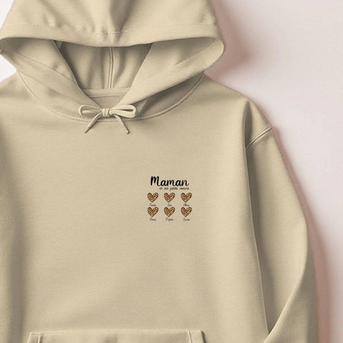 Sweat à capuche Maman personnalisé – Ses petits cœurs – vue 10