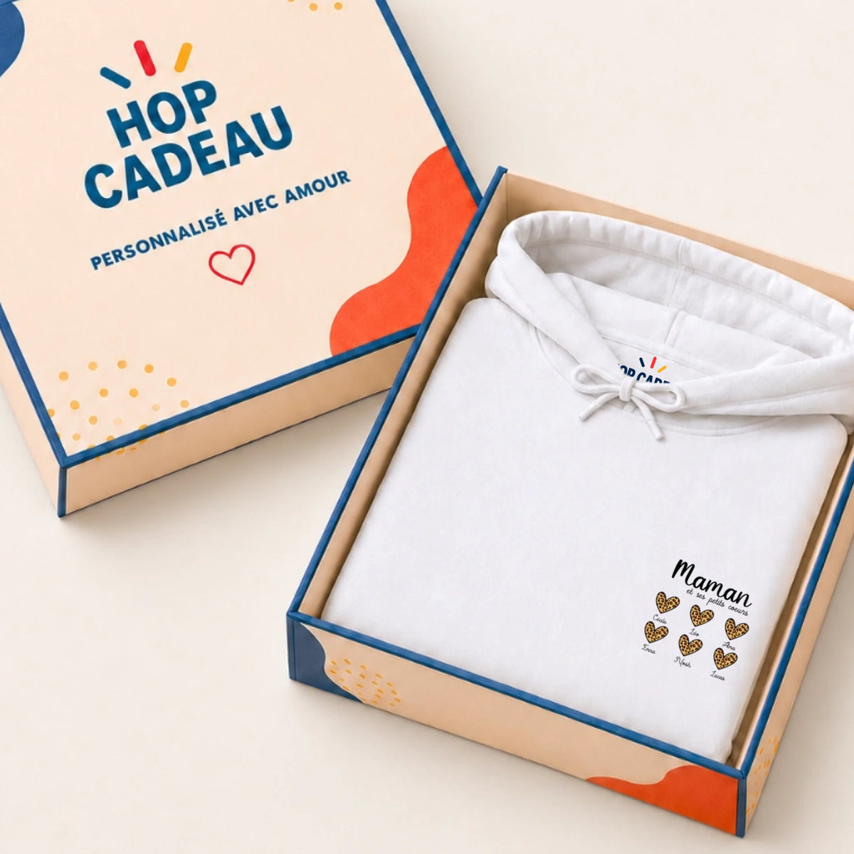 Sweat à capuche Maman personnalisé – Ses petits cœurs – vue 2