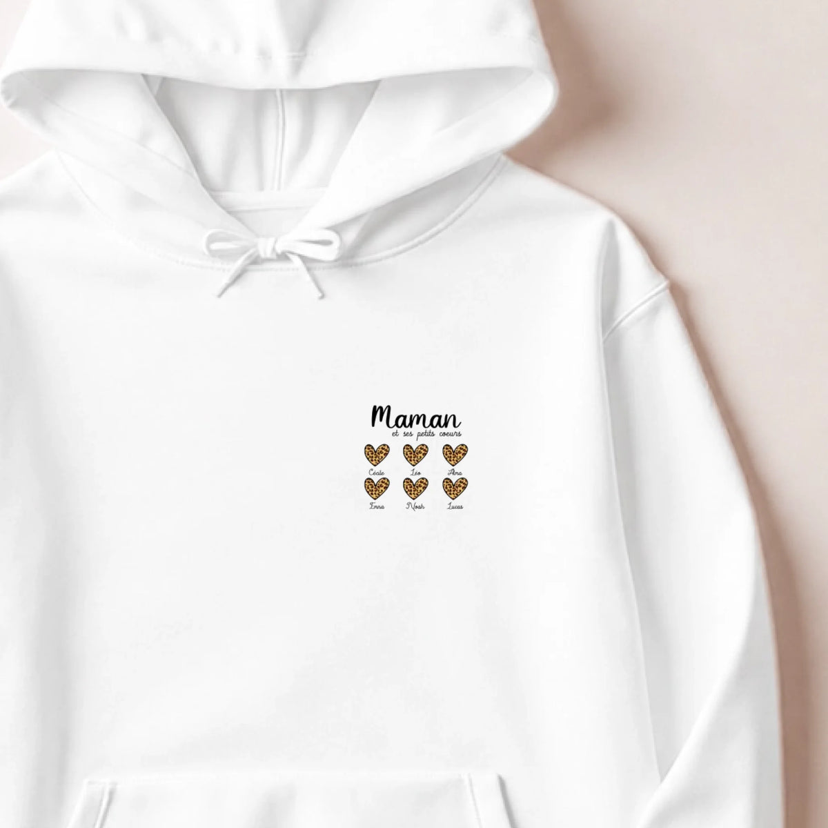 Sweat à capuche Maman personnalisé – Ses petits cœurs – vue 3
