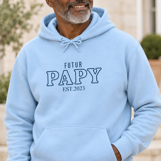 Sweat à capuche personnalisé Futur Papy bleu clair porté