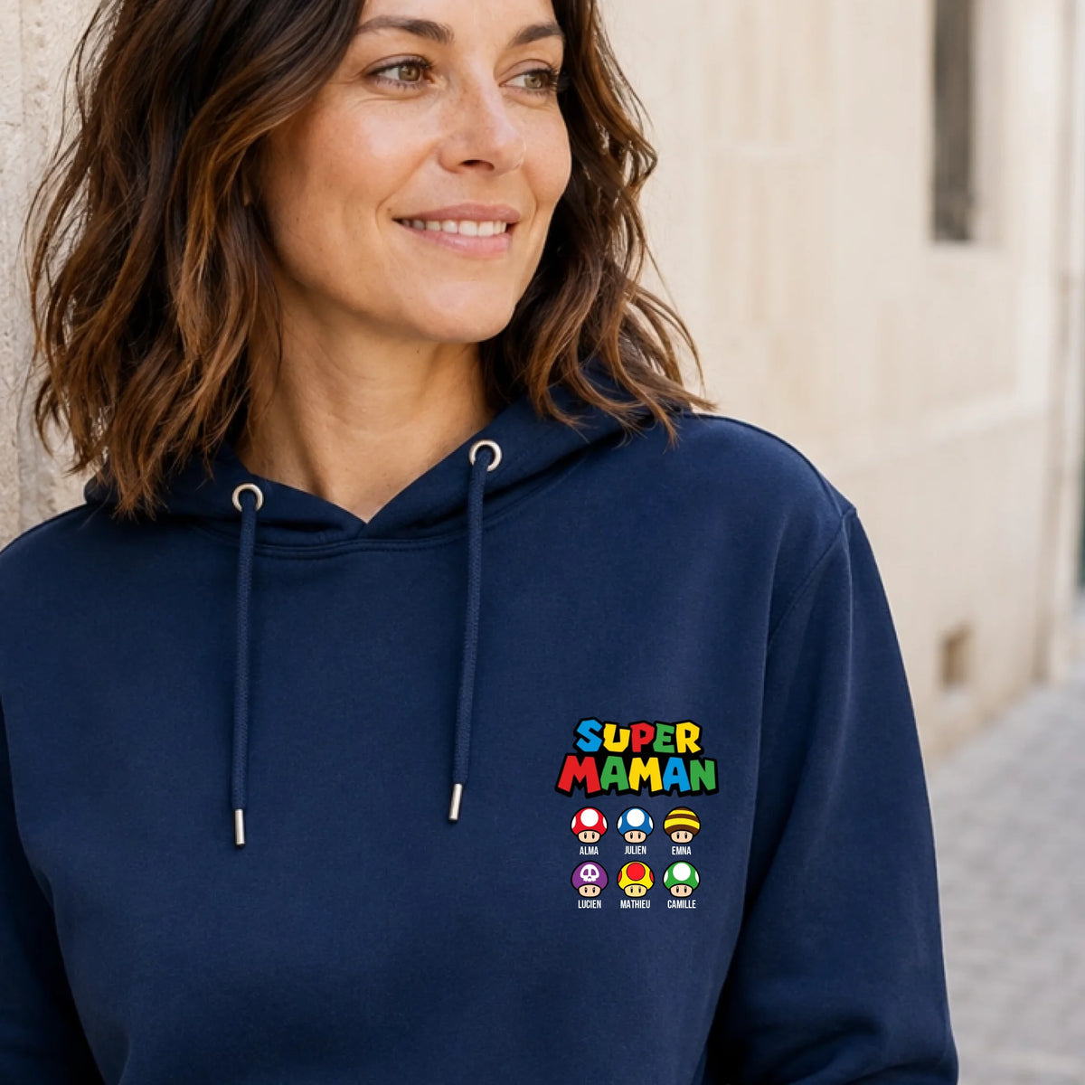 Sweat à capuche Super Maman personnalisé – Prénoms des enfants – vue 3