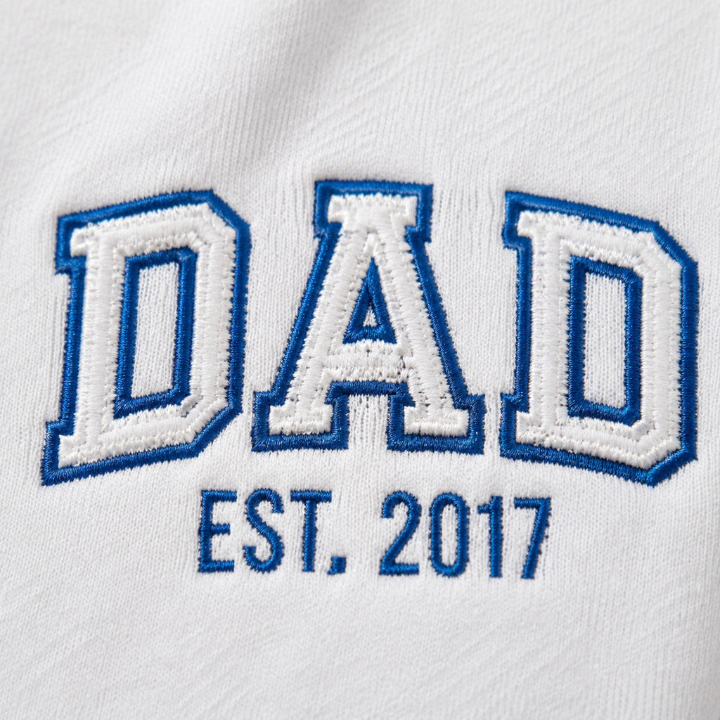 Sweat à capuche personnalisé papa brodé - DAD – vue 4