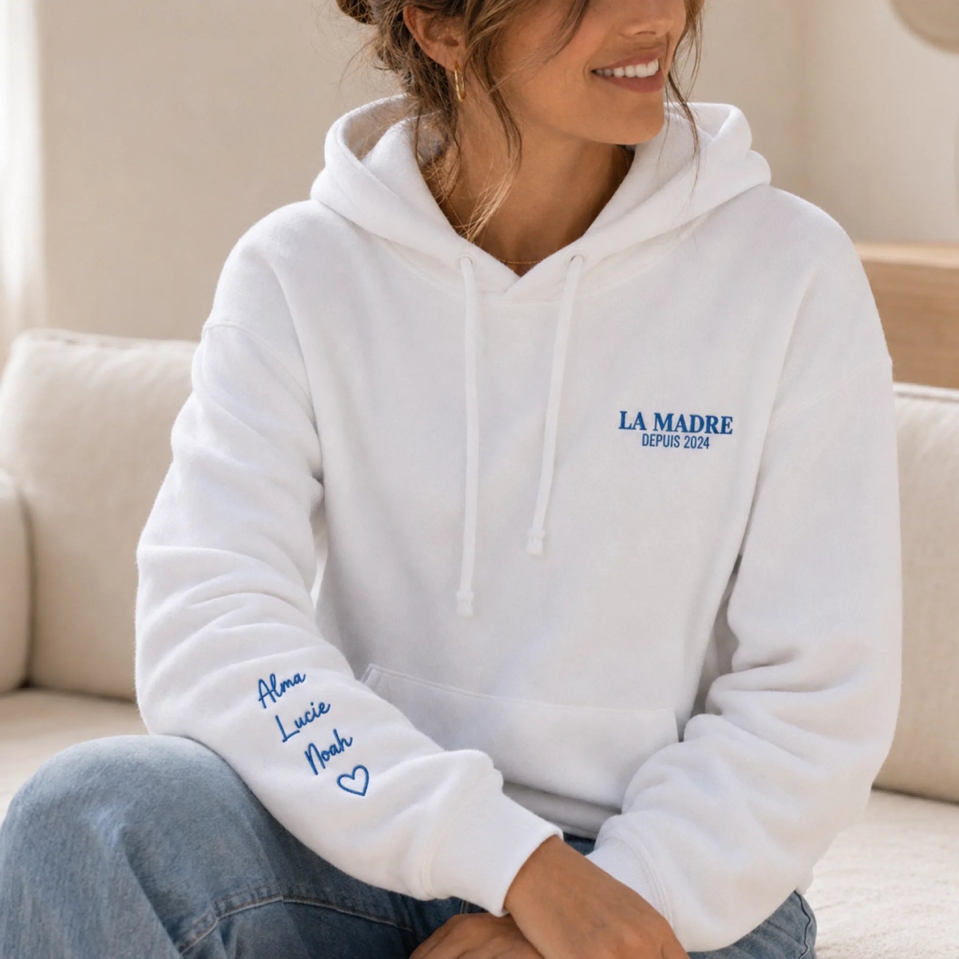 Sweat à capuche personnalisé maman - La Madre depuis avec prénoms – vue 2