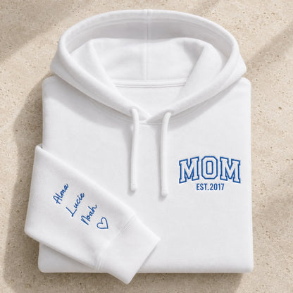 Sweat à capuche personnalisé maman - MOM et prénoms des enfants – vue 4