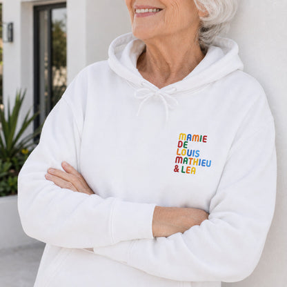 Sweat personnalisé Mamie - Prénoms multicolore brodé