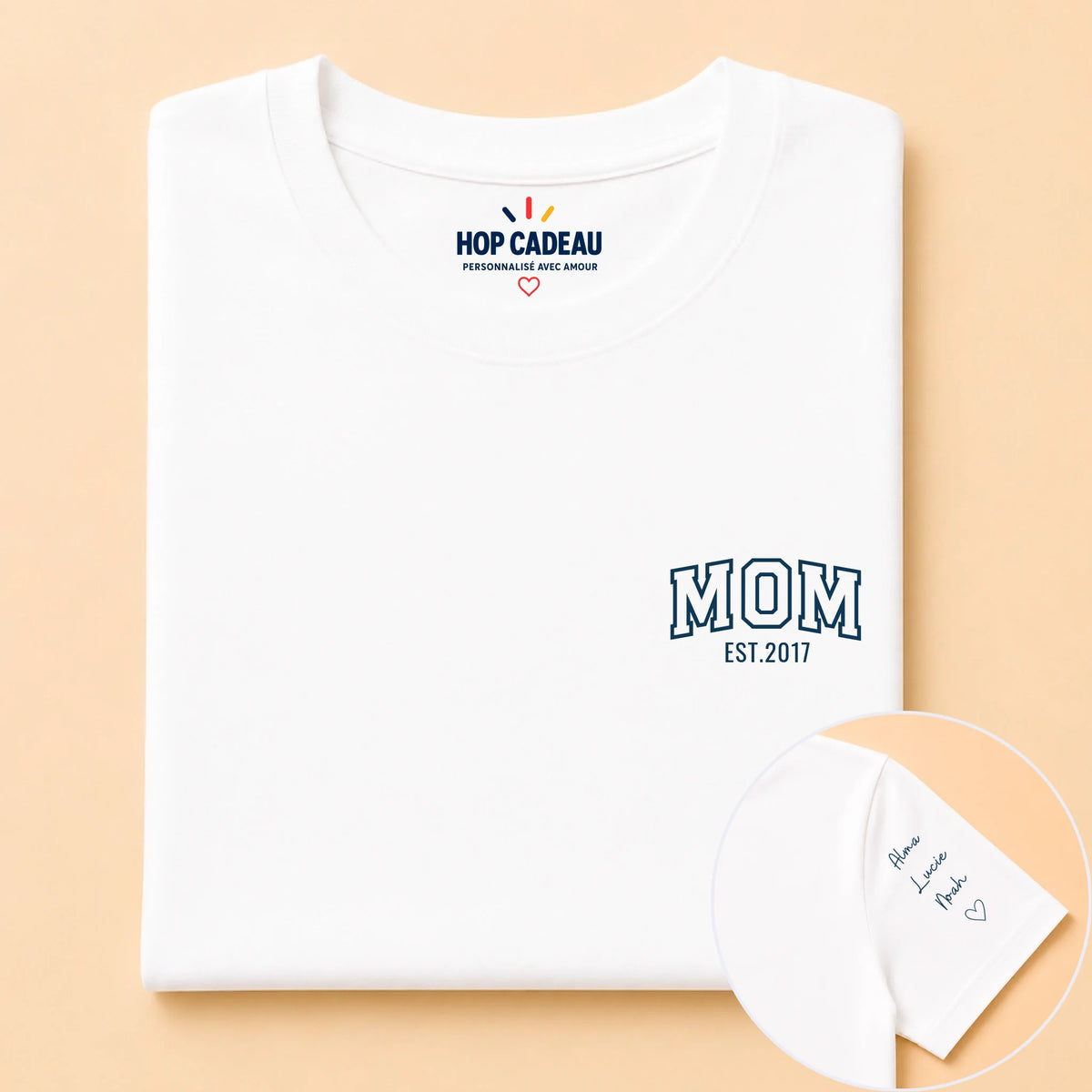 T-shirt MOM personnalisé – Cœur, prénoms et année – vue 2
