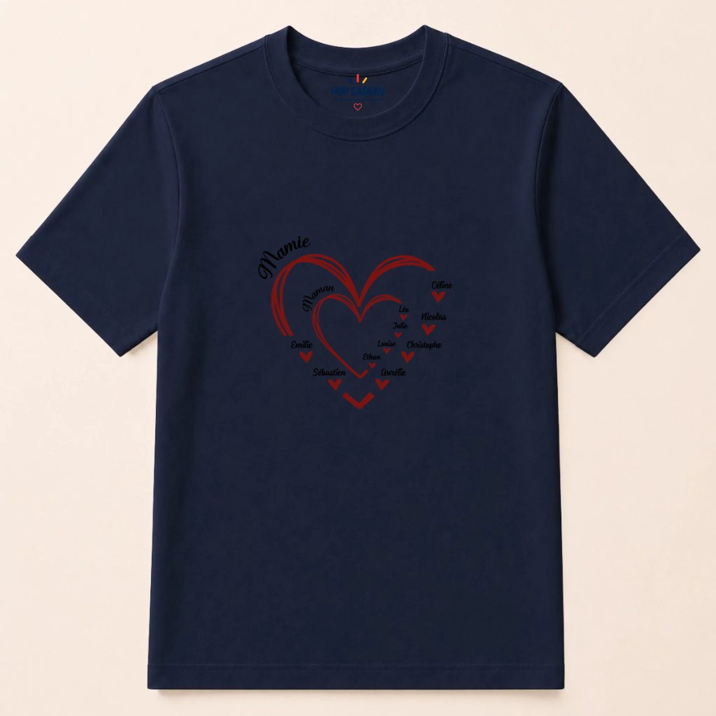 T-shirt Maman ou Mamie personnalisé – Cœurs et prénoms – vue 11