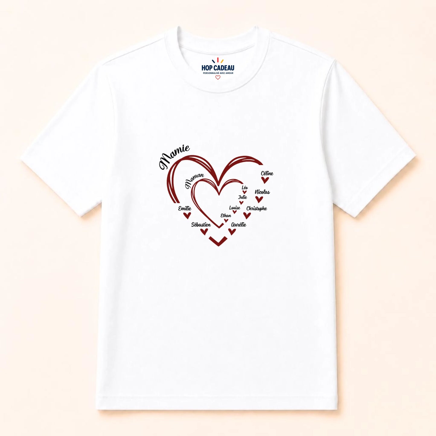 T-shirt Maman ou Mamie personnalisé – Cœurs et prénoms – vue 3