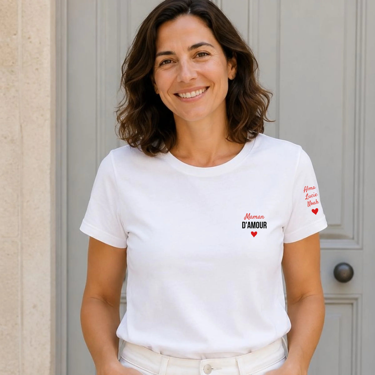 T-shirt Maman d’amour personnalisé – Cœurs et prénoms – vue 3