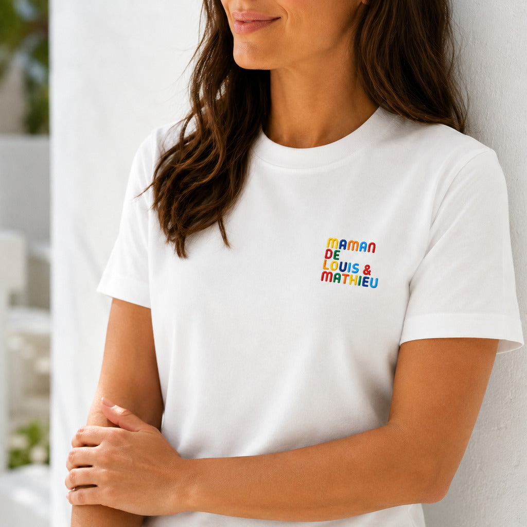T-Shirt personnalisé Maman - Prénoms multicolore brodé
