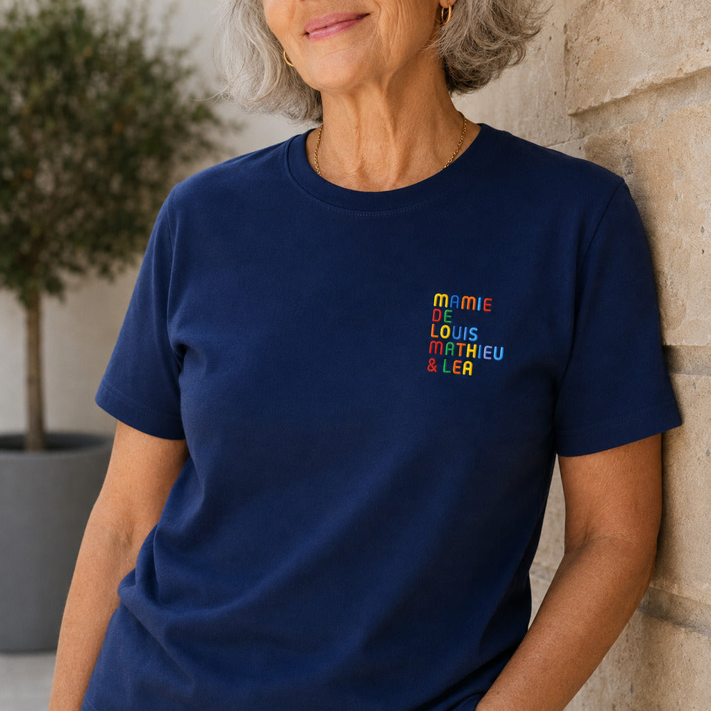 T-Shirt personnalisé Mamie - Prénoms multicolore brodé